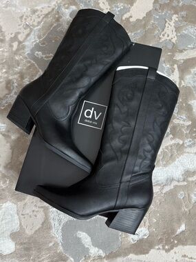 Women's Black Western-Inspired Mid-Calf Block Heel Boots